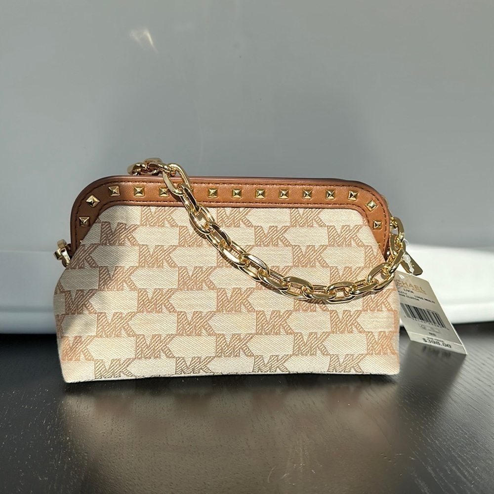 Michael Kors small crossbody clutch - Picture 3 of 12